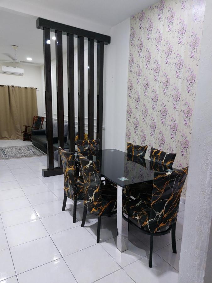Pelangi Homestay Bota 外观 照片