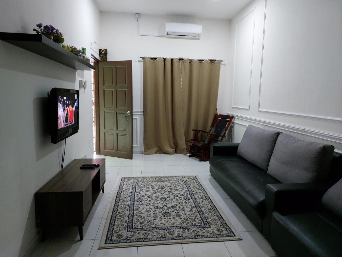 Pelangi Homestay Bota 外观 照片